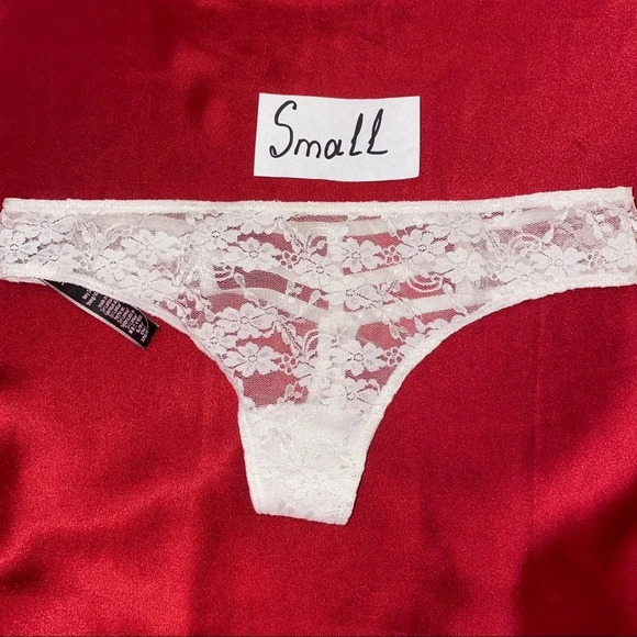 VS Lace Very Sexy Thong Small - Picture 1 of 3